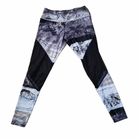 ONZIE Multi Print Low Rise Leggings Size S/M Black Gray Mesh Trim. - Picture 1 of 5